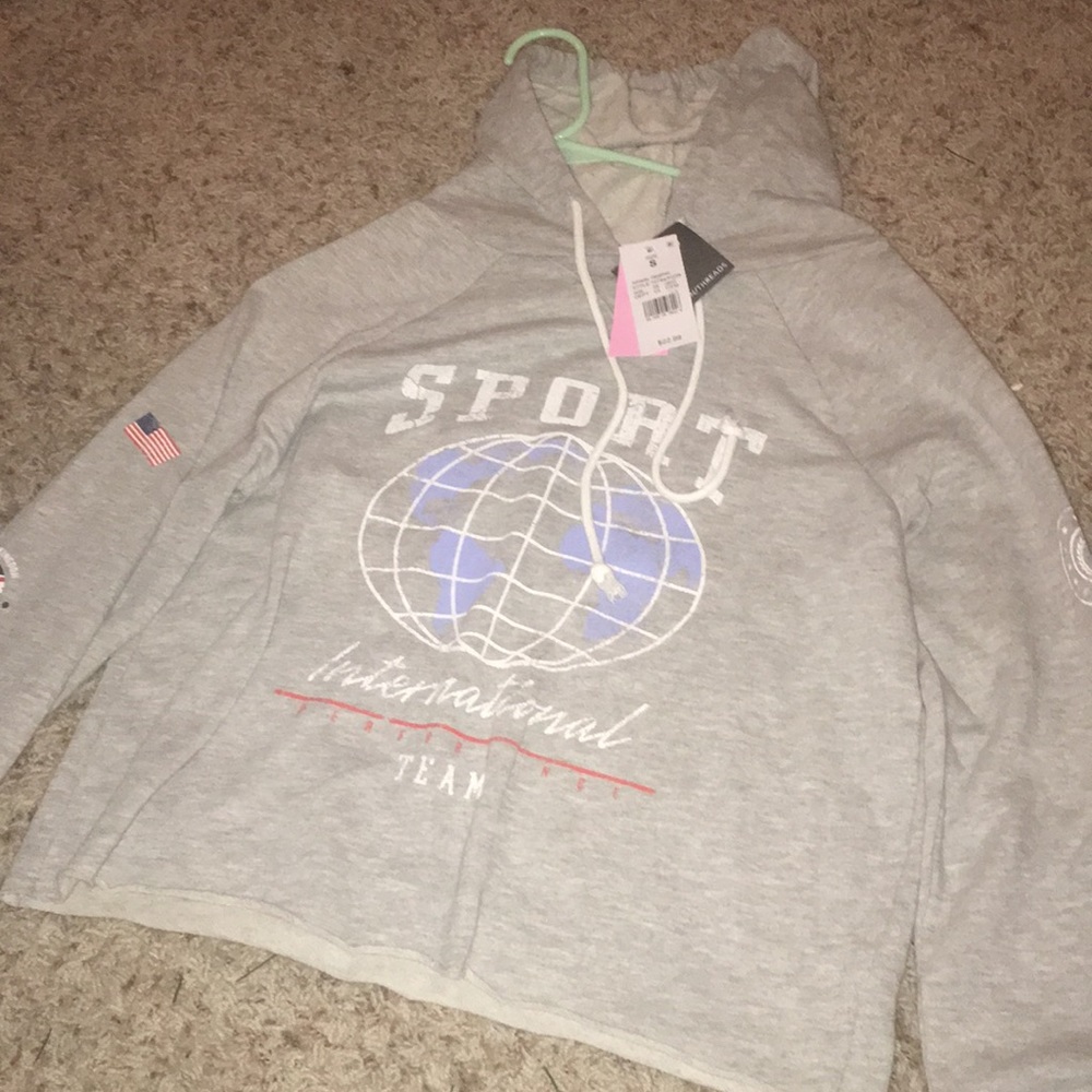 cropped hoodie
